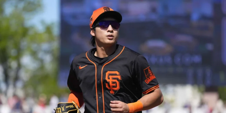 Jung Hoo Lee Impresses with Stellar Defense and Plate Discipline Under Ichiro Suzuki’s Watchful Eye